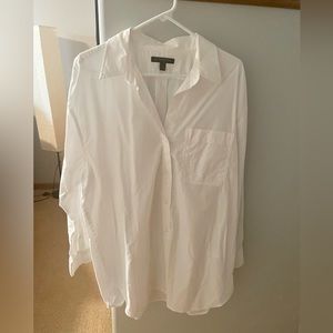 Classic White Women's Button-Up Shirt. Top Is Like New.